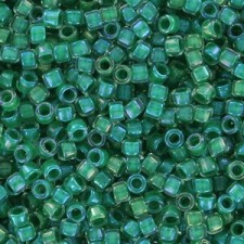 Toho Treasure beads 11/0 Inside-Color Crystal/Shamrock-Lined TT-01-187